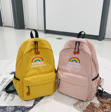 “書包”是學生不可缺的伙伴